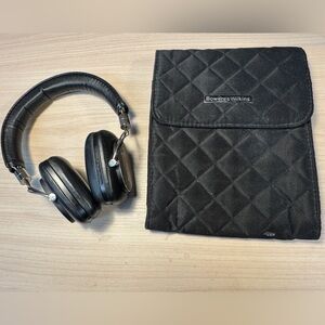 Bowers & Wilkins P5 Black Bluetooth Headphones